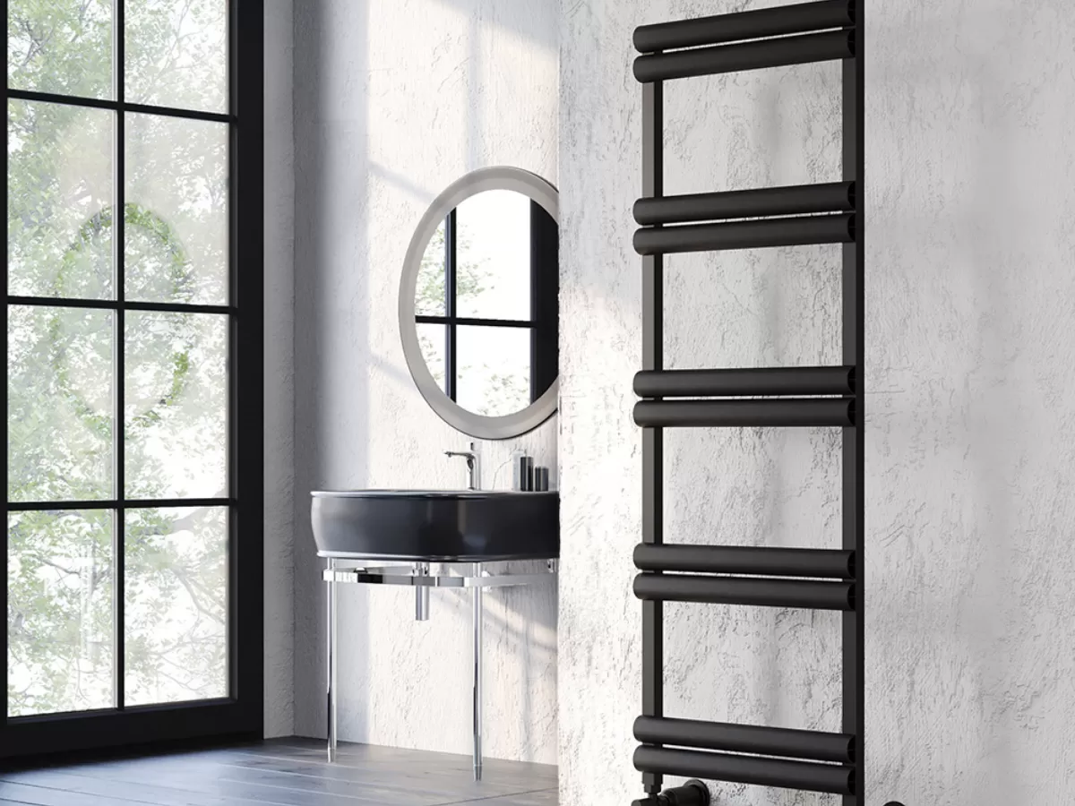 Uscător de prosoape decorativ LOJIMAX, colecția RUBY LINE Lățime 500 mm. Înălțime 1750 mm. negru mat