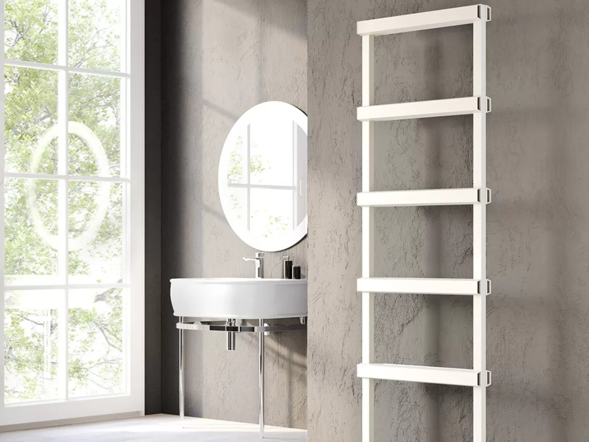 Uscător de prosoape decorativ LOJIMAX, colecția SORTE DOUBLE STYLE Lățime 400 mm. Înălțime 570 mm. negru mat