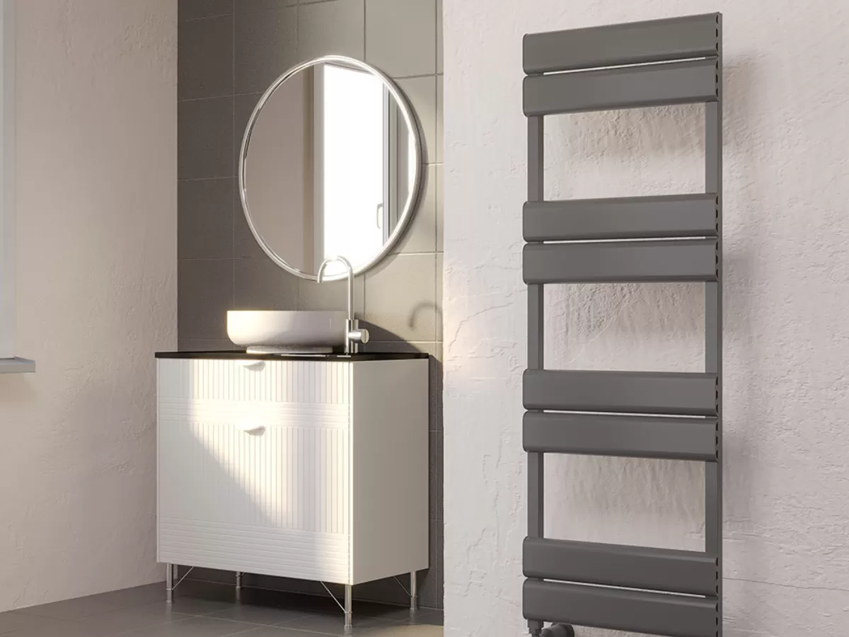 Uscător de prosoape decorativ LOJIMAX, colecția STELLA LINE Lățime 600 mm. Înălțime 1700 mm. alb mat