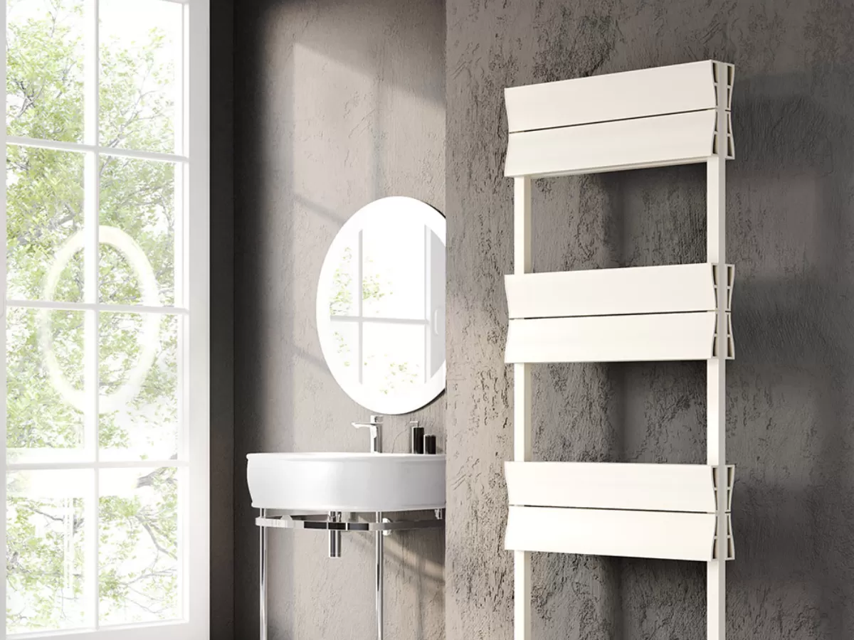 Uscător de prosoape decorativ LOJIMAX, colecția DUAL LINE DOUBLE Lățime 400 mm. Înălțime 1750 mm. negru mat